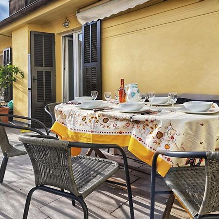 Rosy'S House Un Attico A Due Passi Dall'Acquario Parking Free Apartment Genoa Ngoại thất bức ảnh